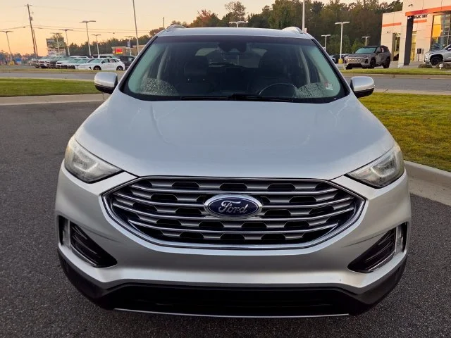 Used 2019 Silver Ford SEL image 2