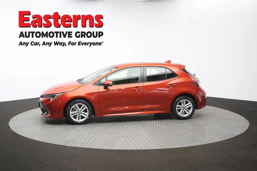Used 2019 Red Toyota SE image 57