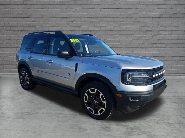 Used 2021 Silver Ford Outer Banks image 8