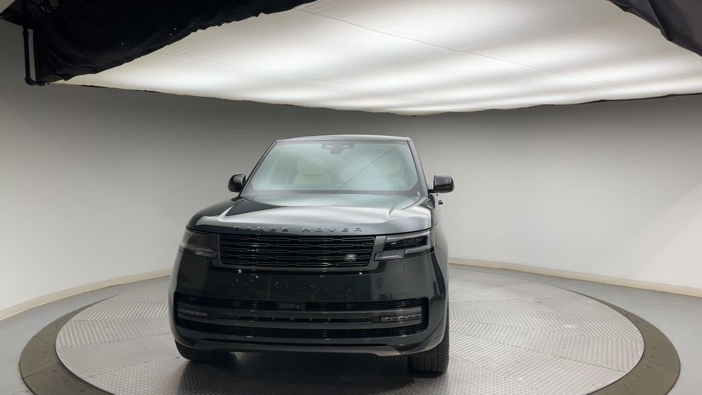 Used 2025 Belgravia Green Metallic Land Rover Autobiography image 7