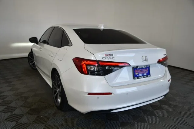 Used 2023  Honda Touring image 9