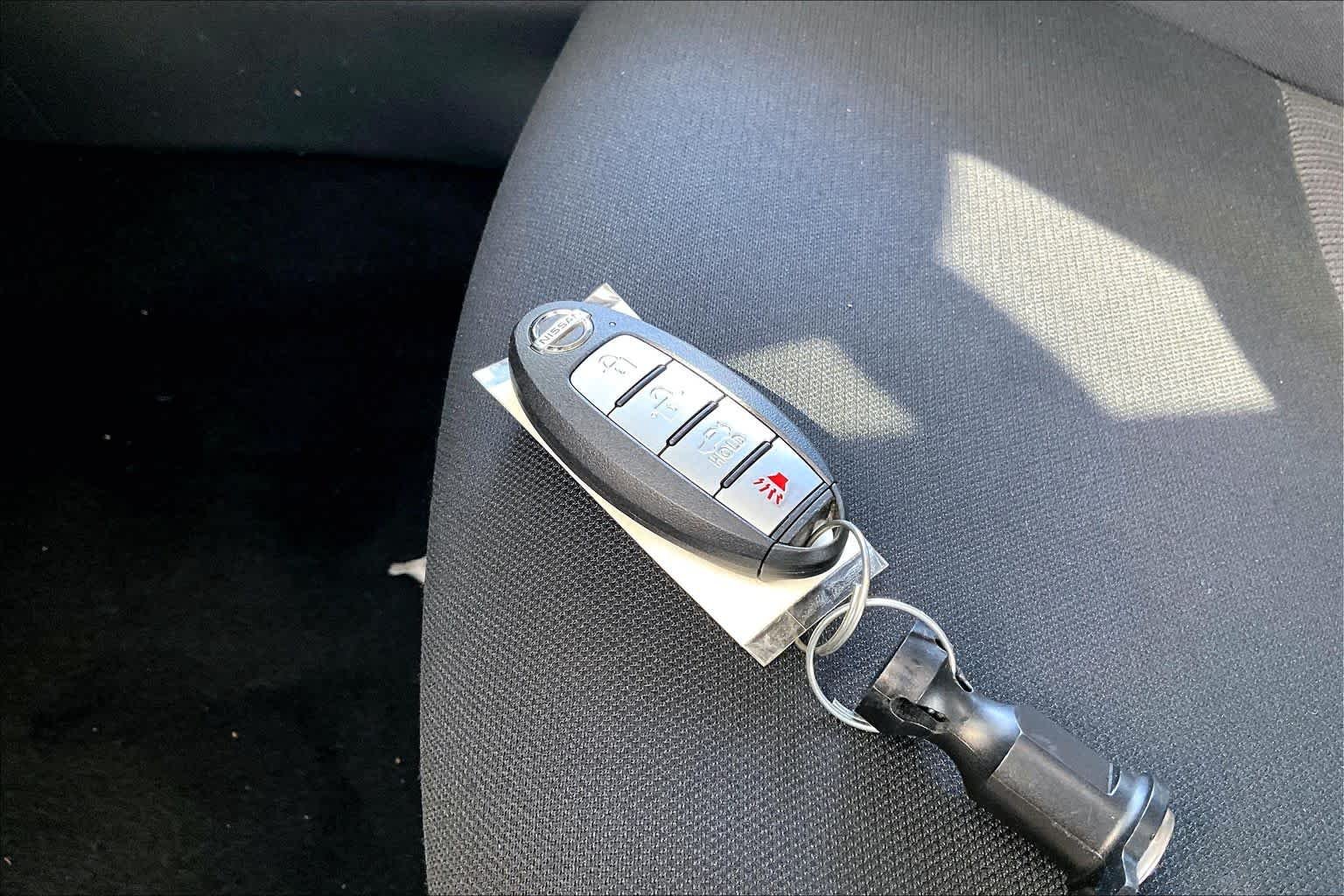 Certified Used 2022 Fresh Powder Nissan SV image 14