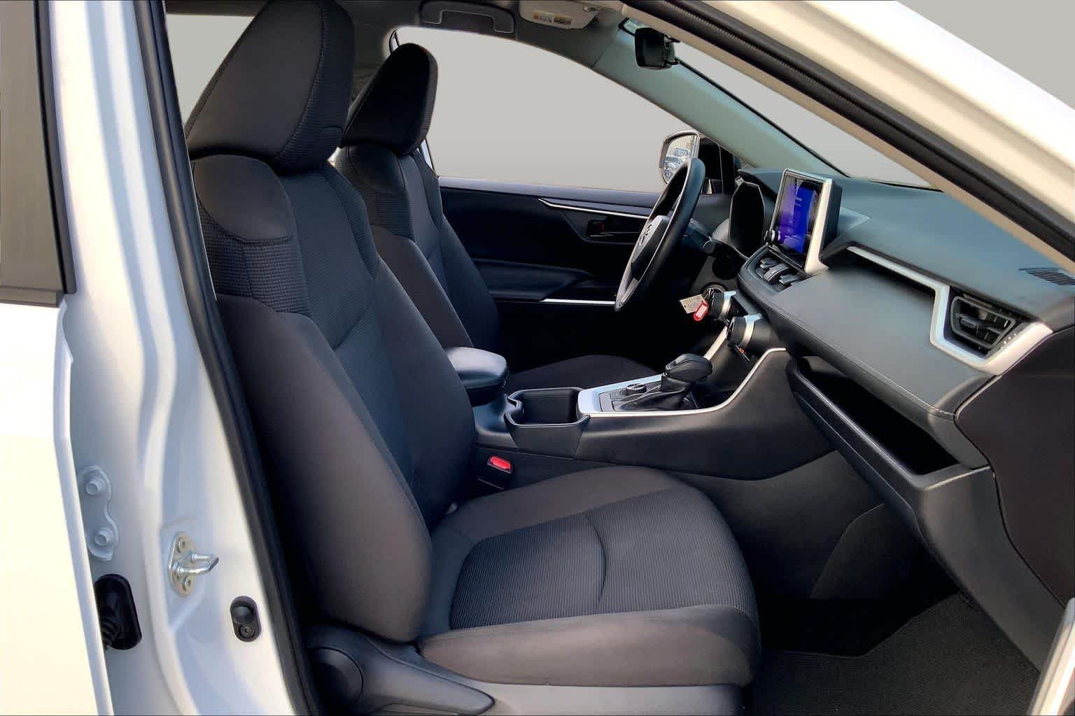 Certified Used 2025 Ice Cap Toyota Hybrid LE image 9