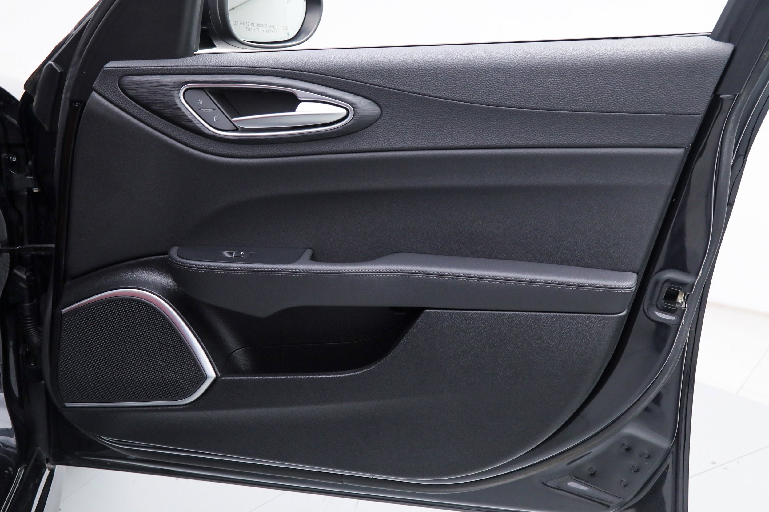 Used 2022 Black Alfa Romeo  image 12