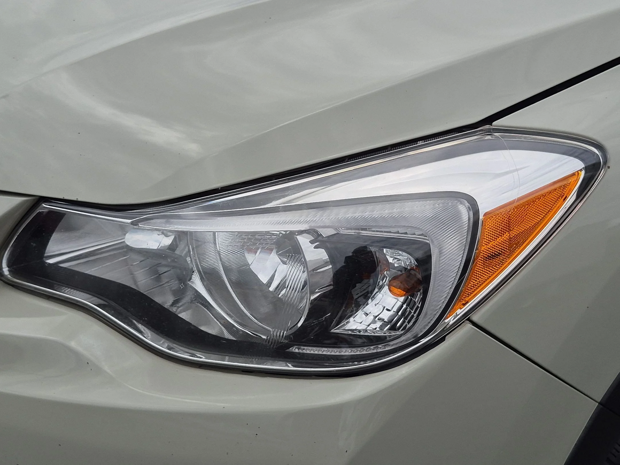 Used 2016 Desert Khaki Subaru Limited image 10