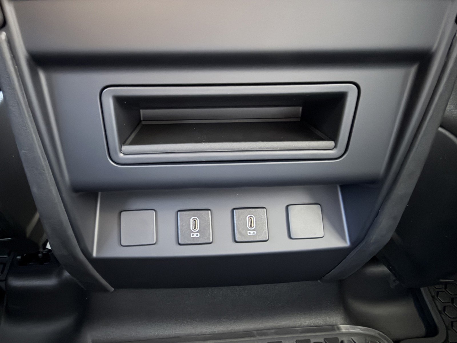 New 2026 Borasco Grey Land Rover S image 25