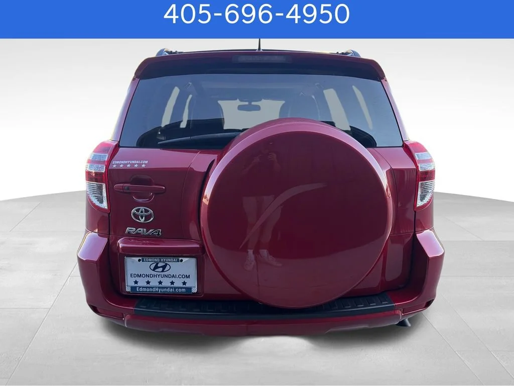 Pre-Owned 2011 Toyota RAV4 Ltd