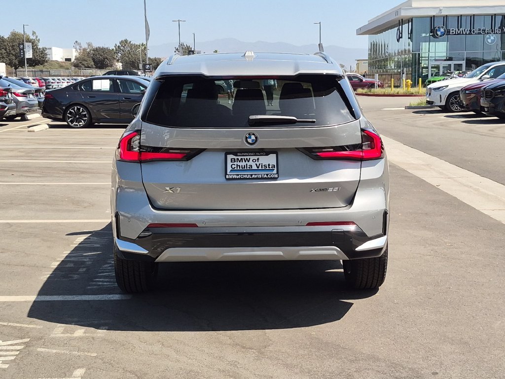 Used 2026 Silver BMW xDrive28i image 7