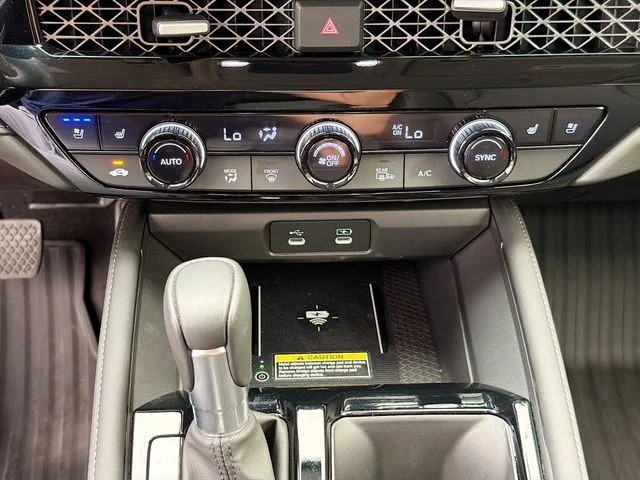 Used 2025  Honda Touring image 16