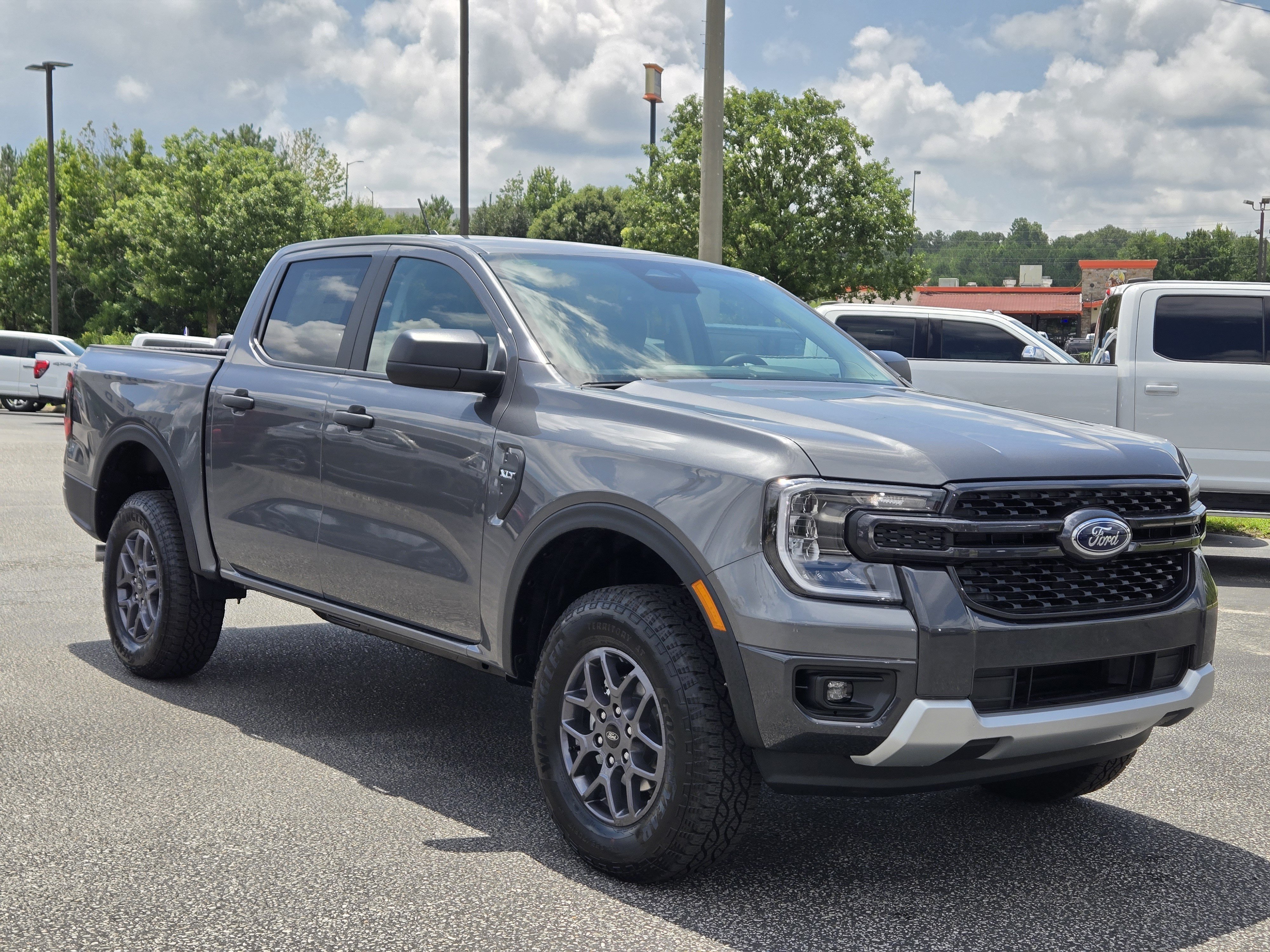 New 2026 Carbonized Gray Metallic FORD XLT image 6