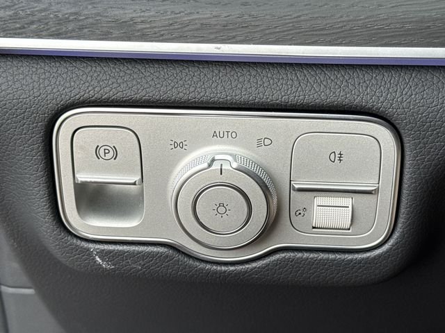 Used 2025 Black Mercedes-Benz GLE 580 image 37
