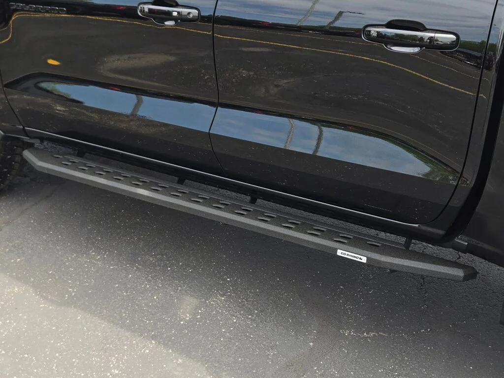 Used 2024 Black Chevrolet Z71 image 18