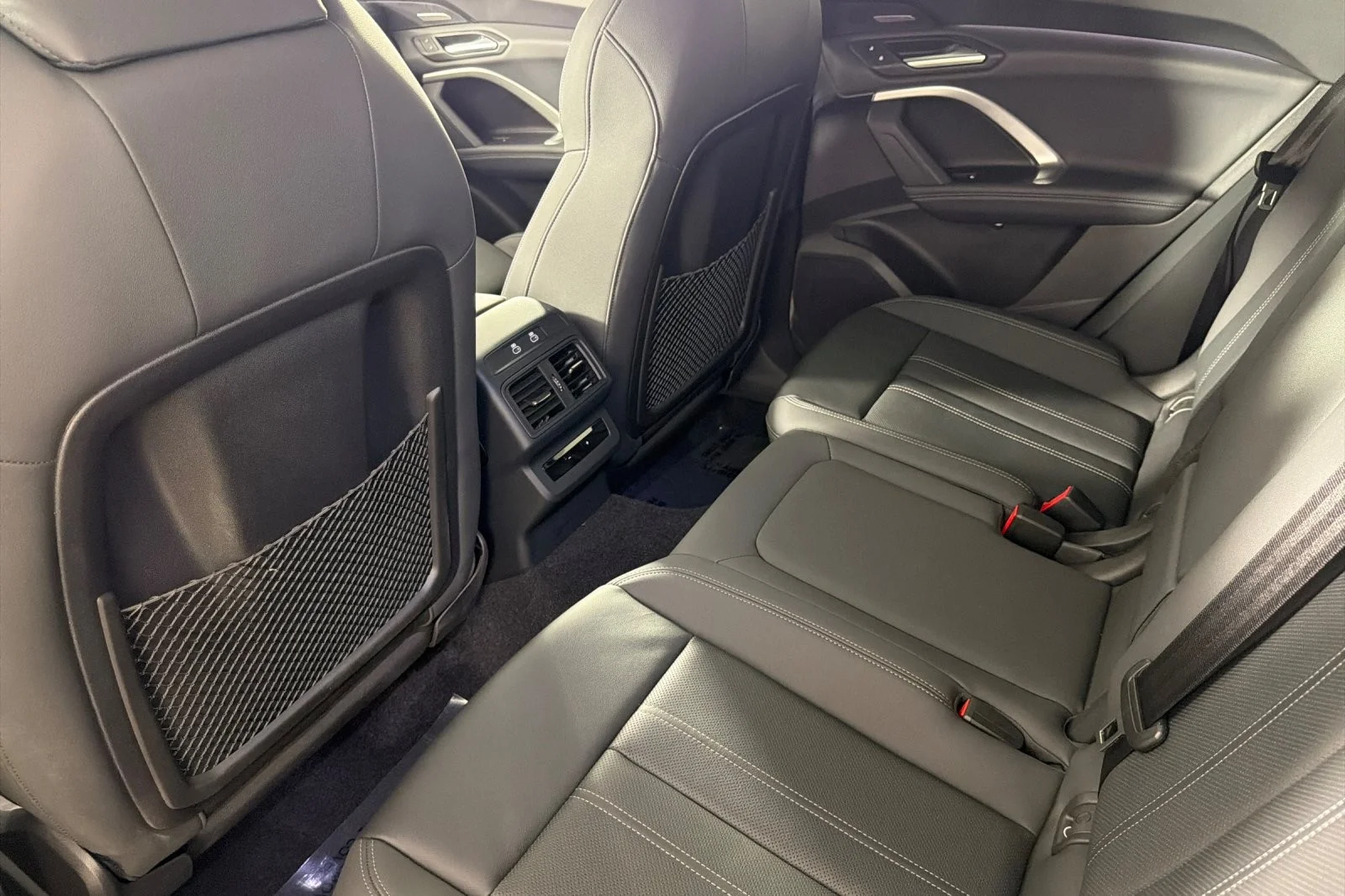 Used 2025 Tambora Gray Metallic Audi Premium Plus 2.0 TFSI quattro image 11