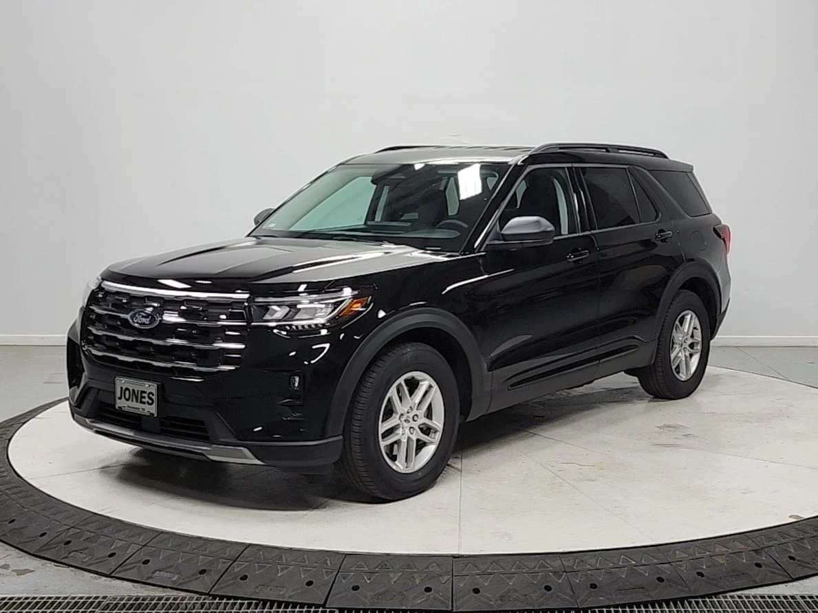 New 2026 Black Ford Active image 3
