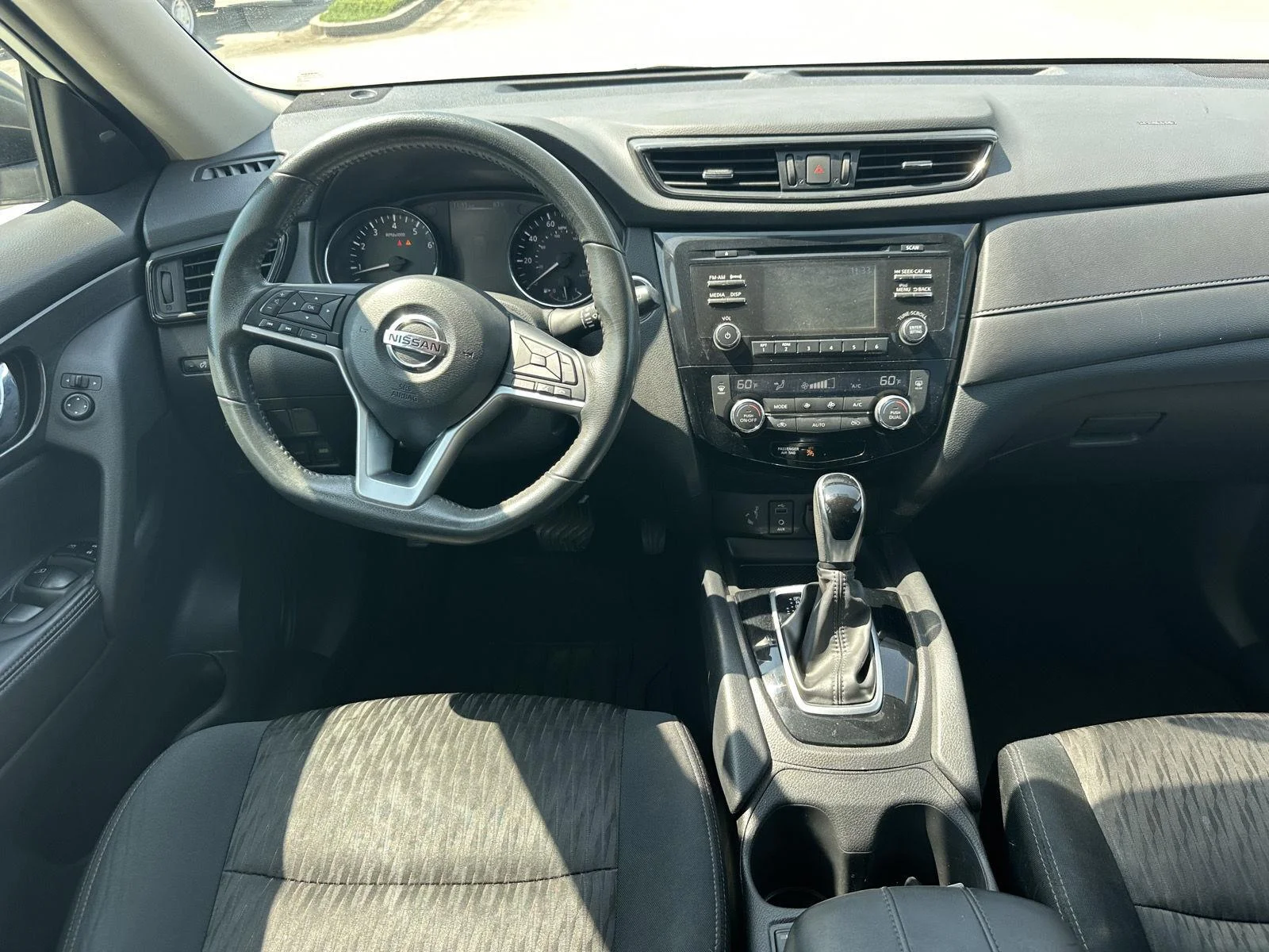 Used 2017 Glacier White Nissan SV image 12