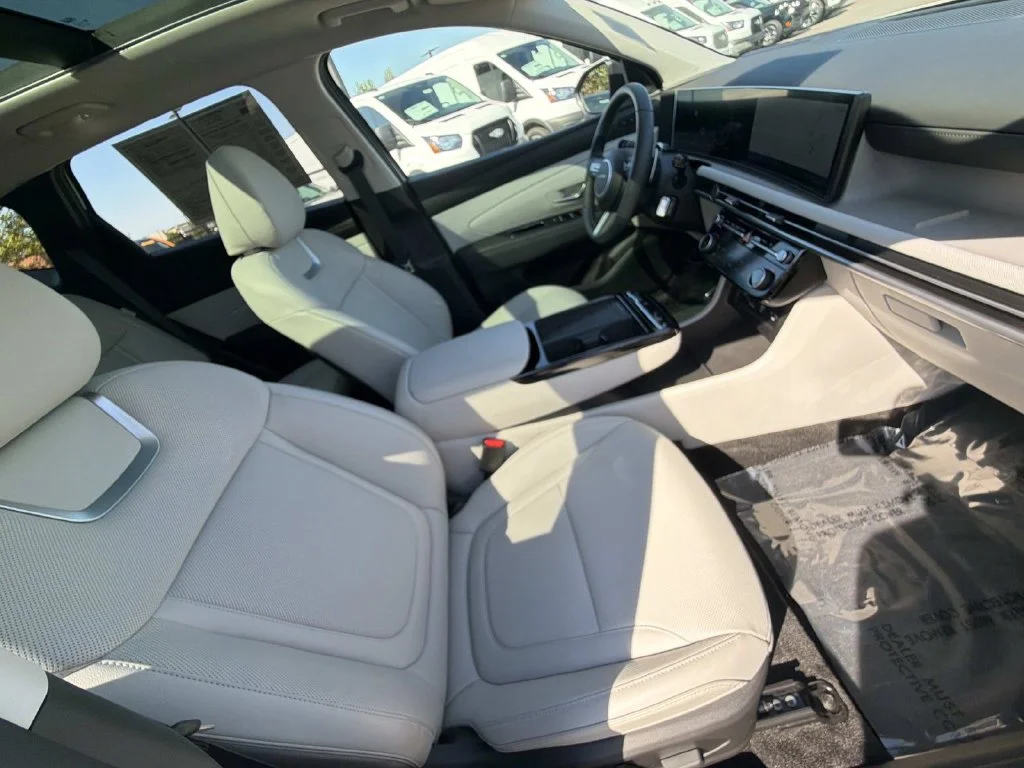 Used 2026 White Hyundai Limited image 31