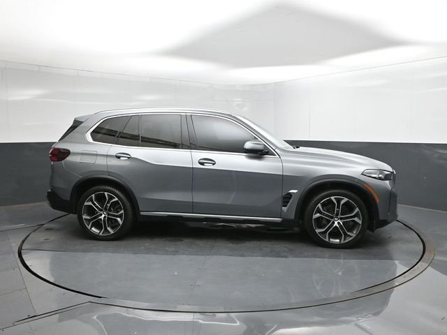 Used 2024 Gray BMW sDrive40i image 15