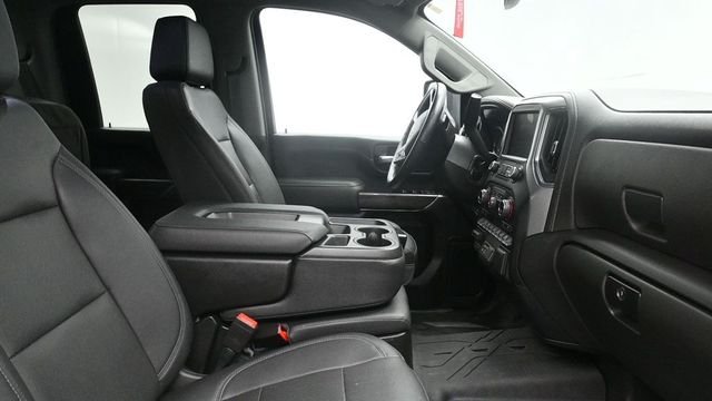 Used 2022 White Chevrolet LTZ image 9