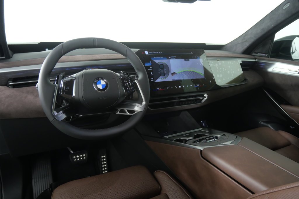 New 2027 Vancouver Green Metallic BMW  image 19