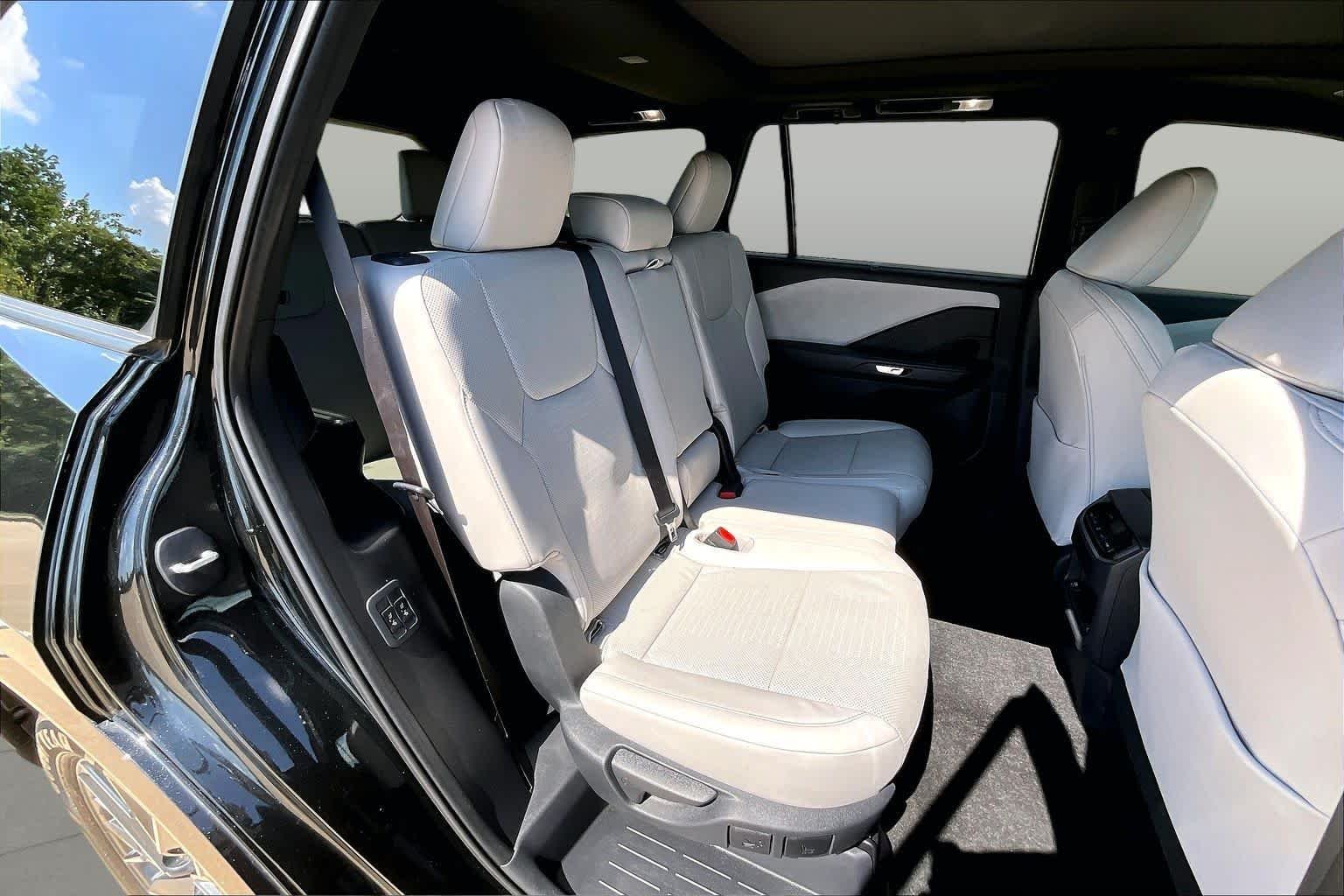 Certified Used 2025 CAVIAR Lexus Premium image 20