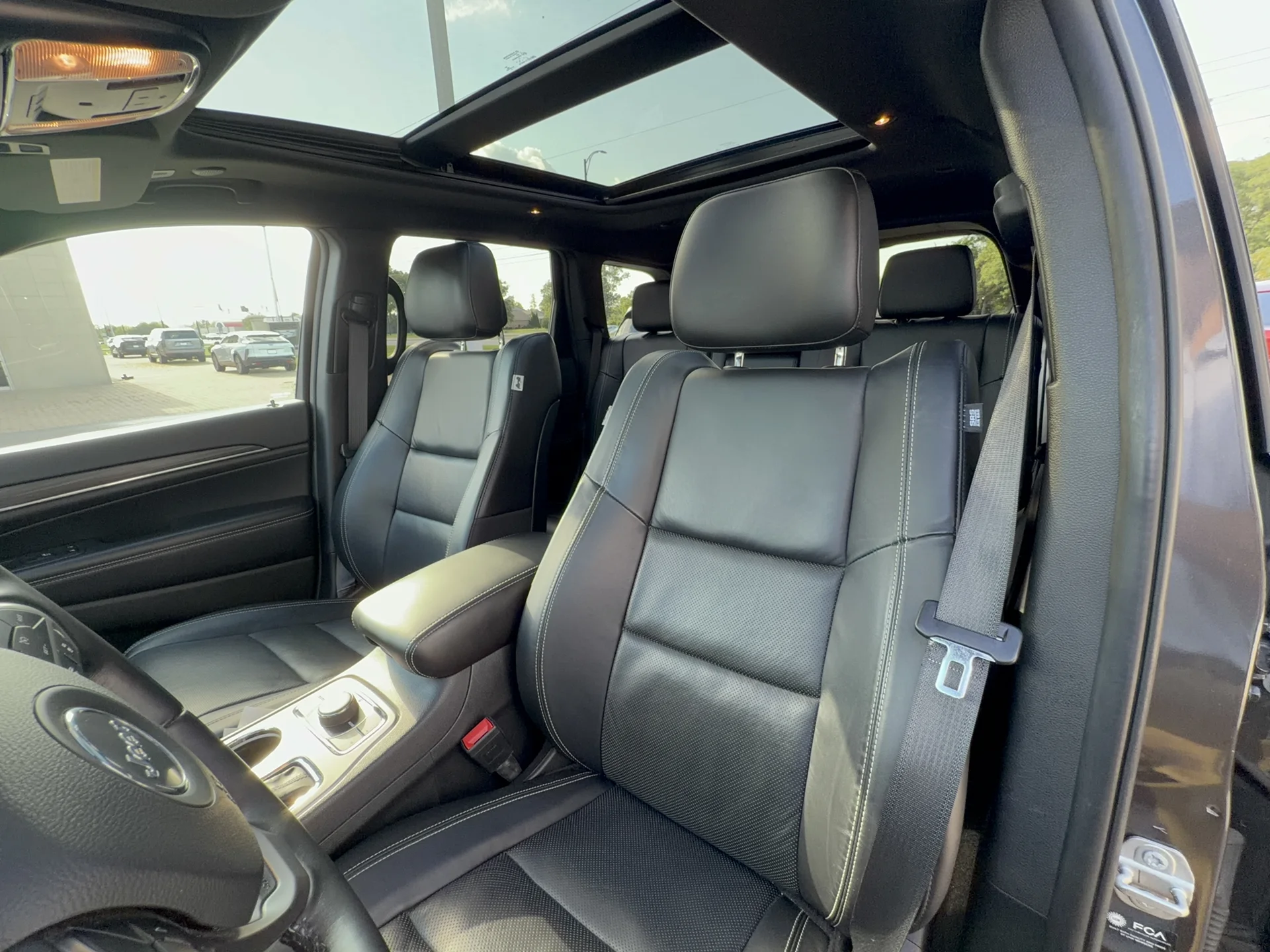 Used 2021 Granite Crystal Metallic Clear Coat Jeep 80th Anniversary Edition image 9