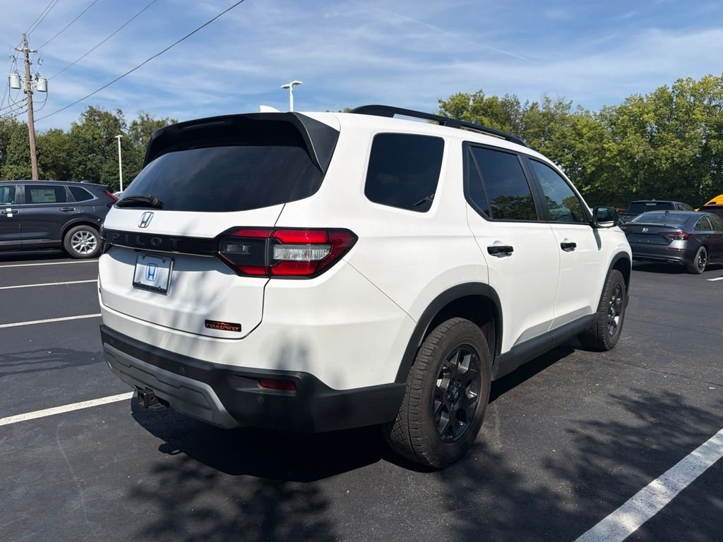 Certified Used 2025 Platinum White Pearl Honda TrailSport image 5
