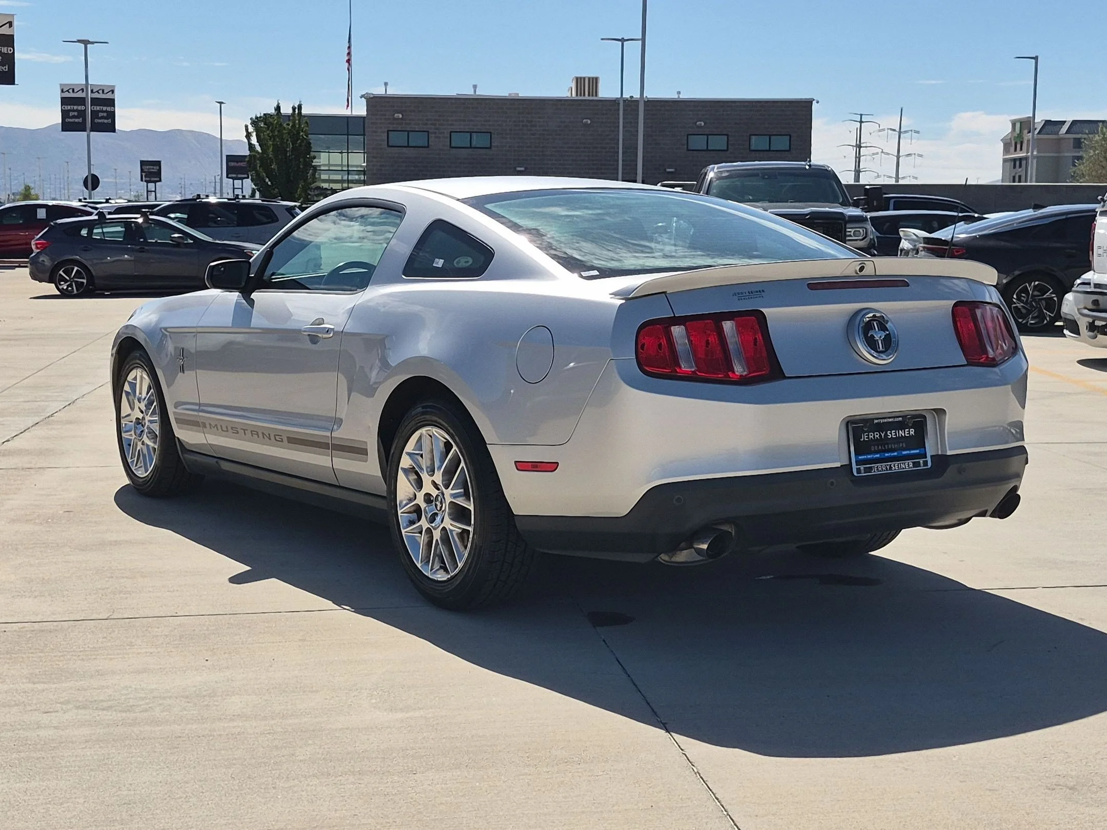 Used 2012 Ingot Silver Ford V6 Premium image 3