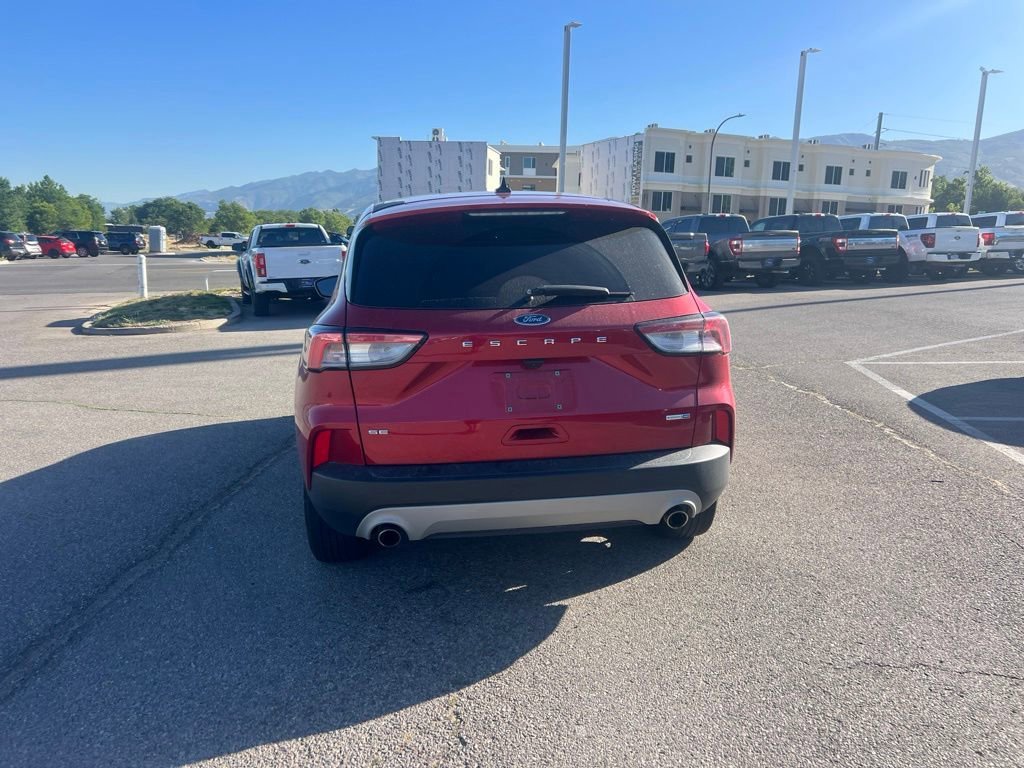 Used 2020 Red Metallic Ford SE image 9