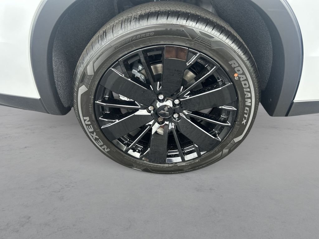 New 2026 WHT DIAMOND Mitsubishi LE image 33