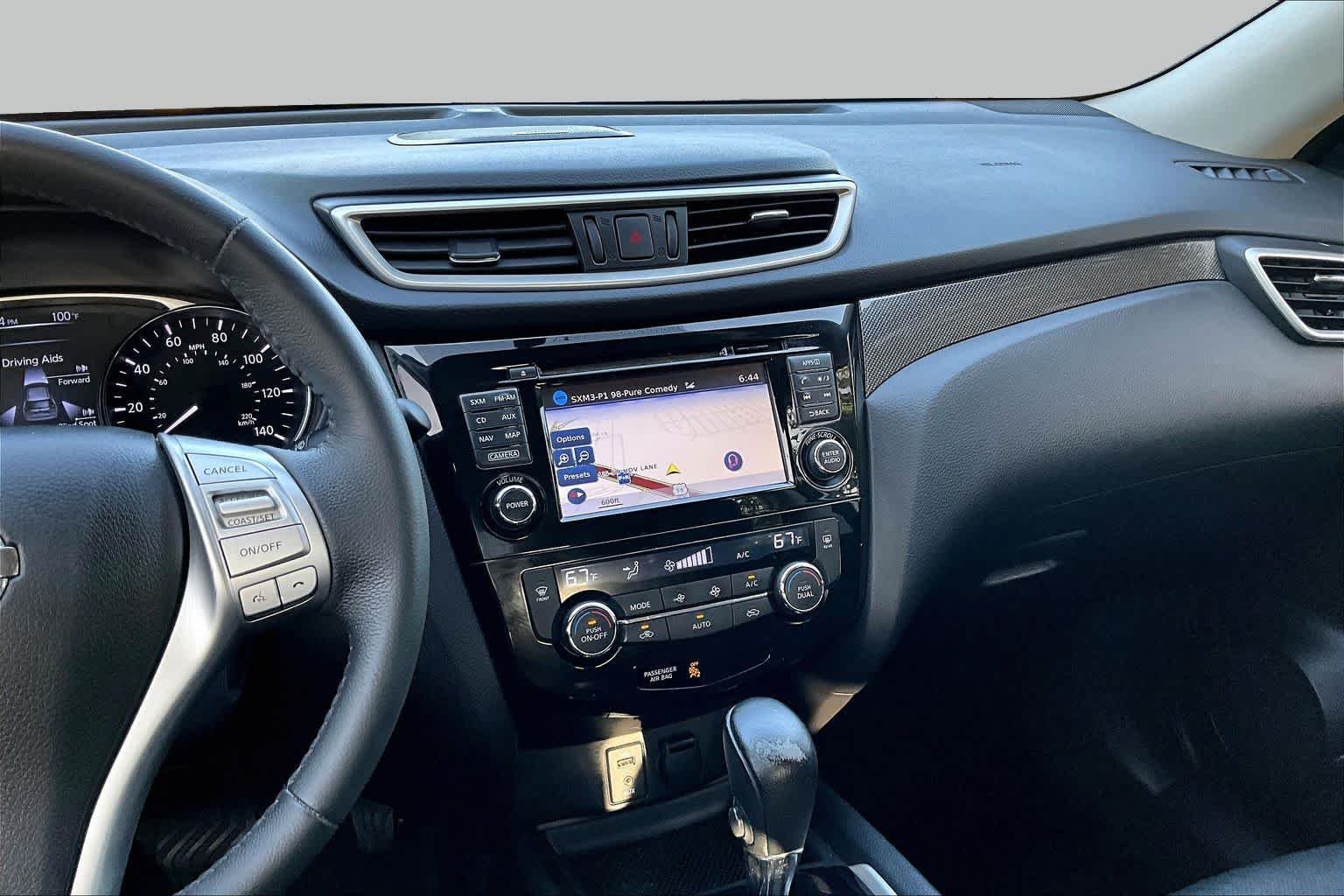 Used 2016 Pearl White Nissan SL image 7