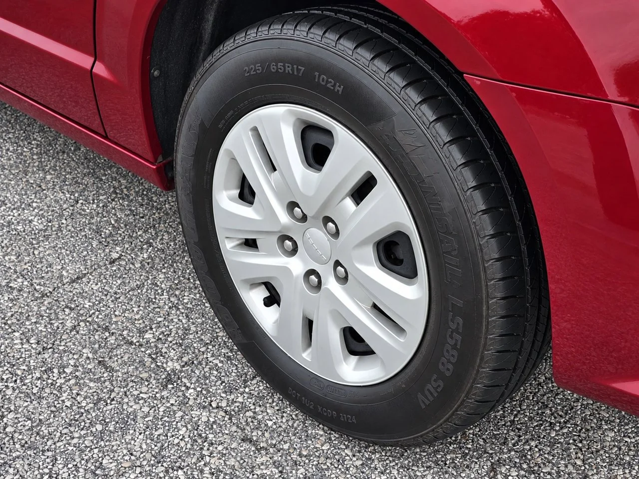 Used 2019 Octane Red Pearlcoat Dodge SE image 9