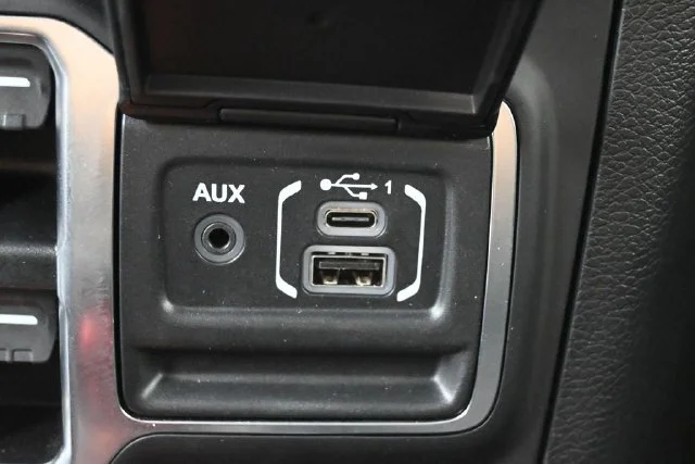 Used 2021 Blue Jeep Mojave image 27