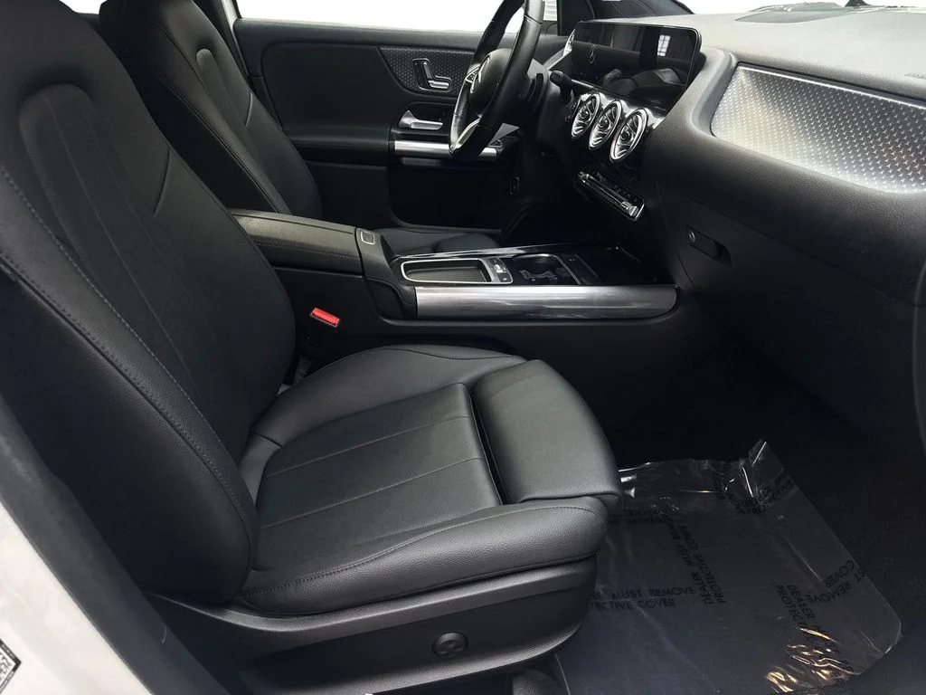 Used 2025 White Mercedes-Benz GLA 250 image 42