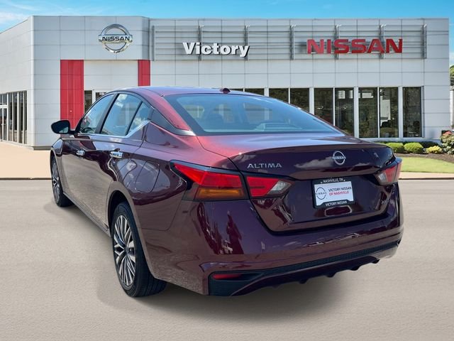 Used 2025 Garnet Pearl Nissan 2.5 SV image 5