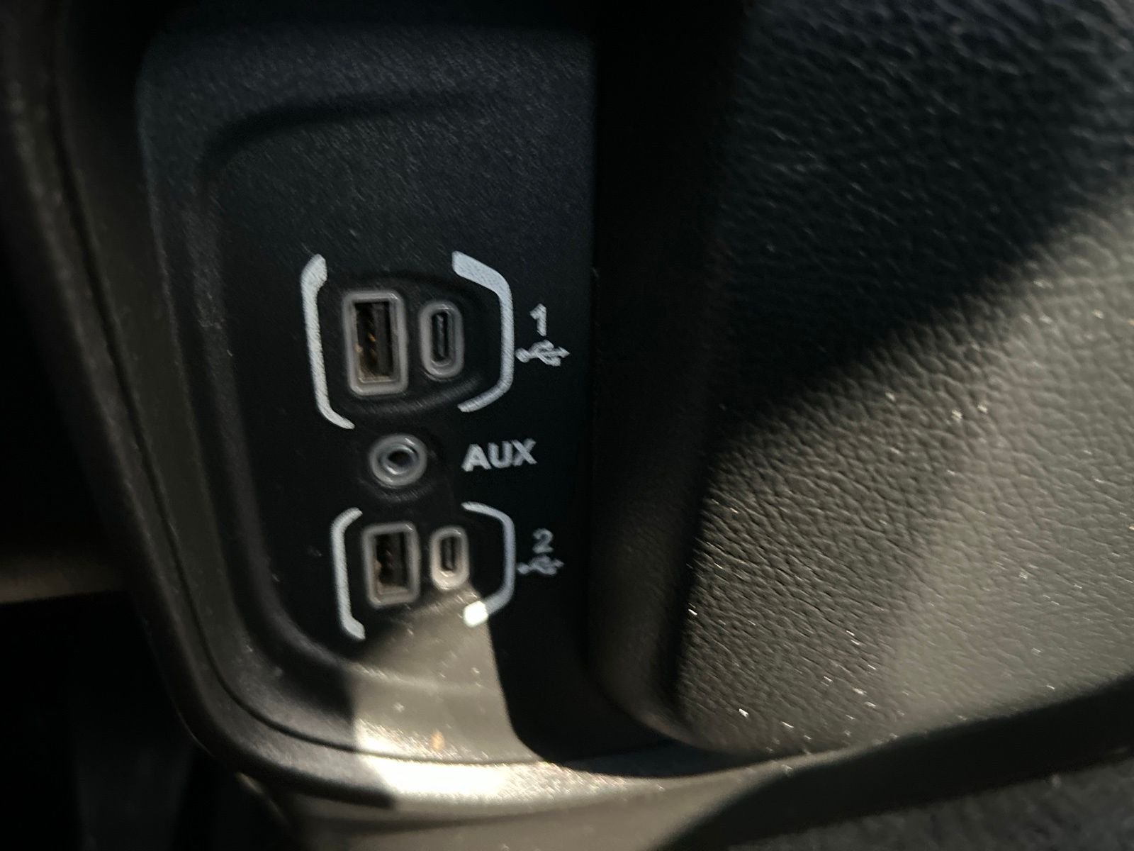 Used 2022 White Ram Big Horn image 33