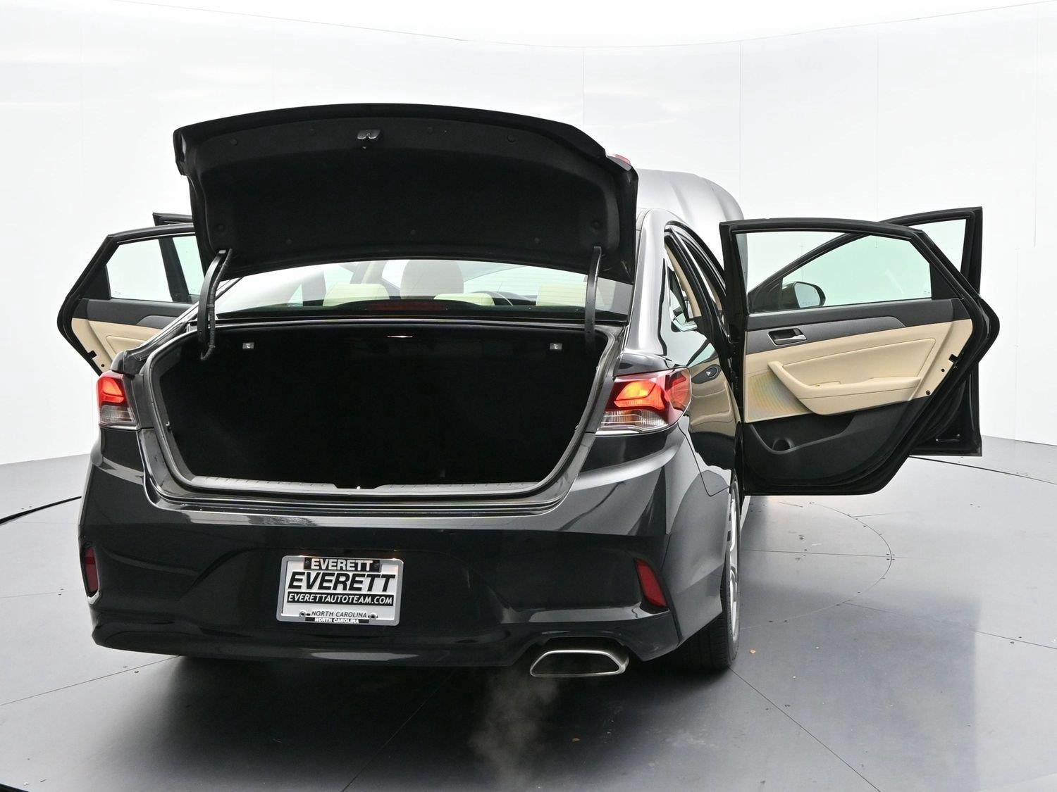 Used 2019 Phantom Black Hyundai SEL image 41
