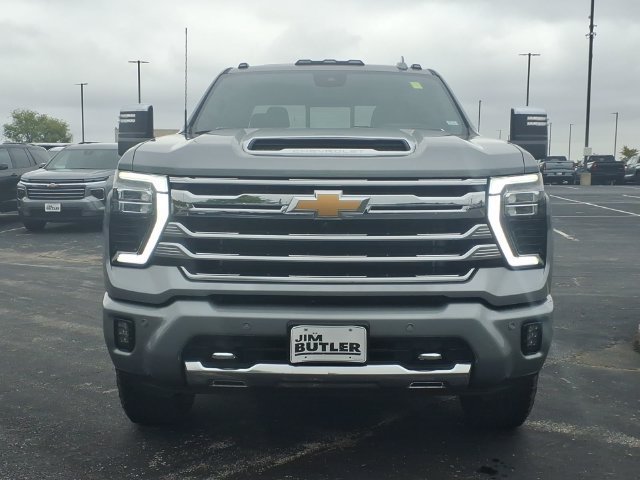 Used 2025 Sterling Gray Metallic Chevrolet High Country image 25