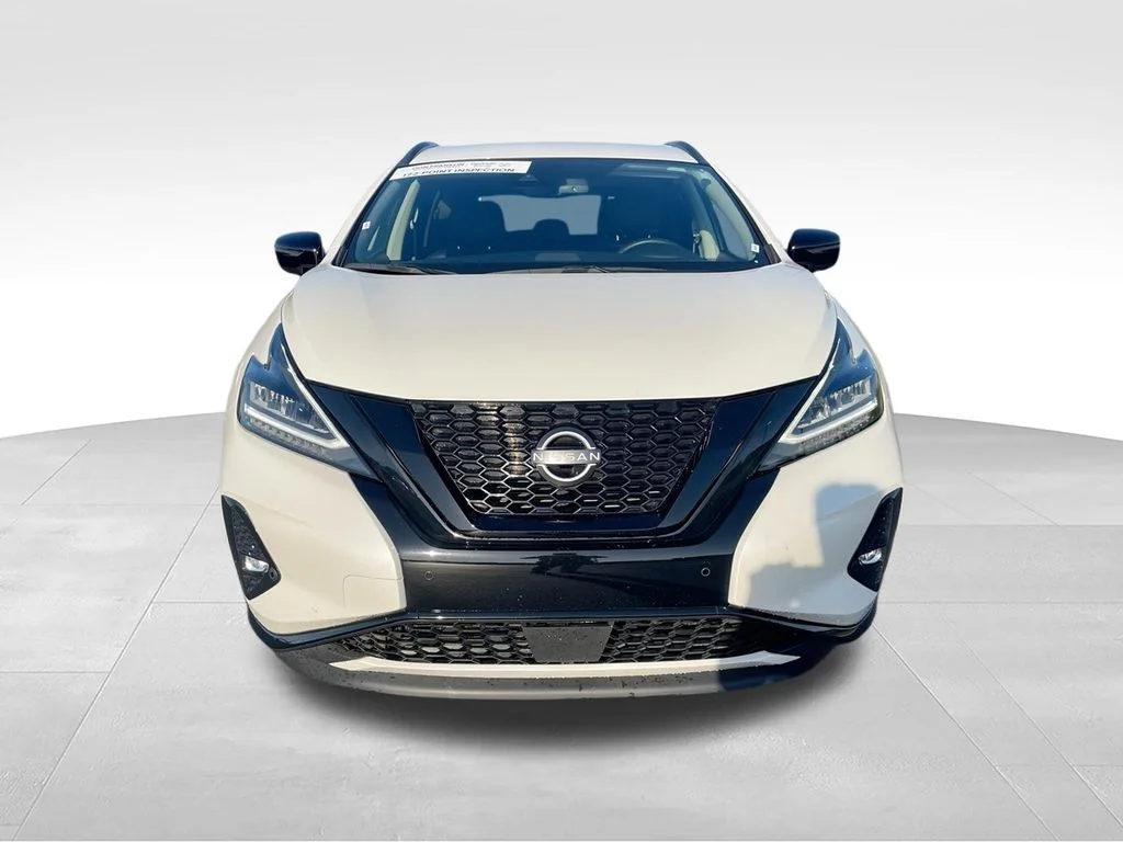Used 2023 White Nissan SV image 4