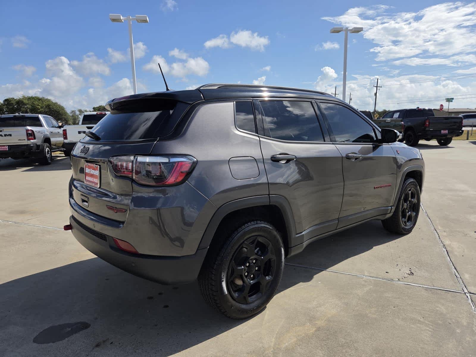 Used 2023 Granite Crystal Metallic Clearcoat Jeep Trailhawk image 5
