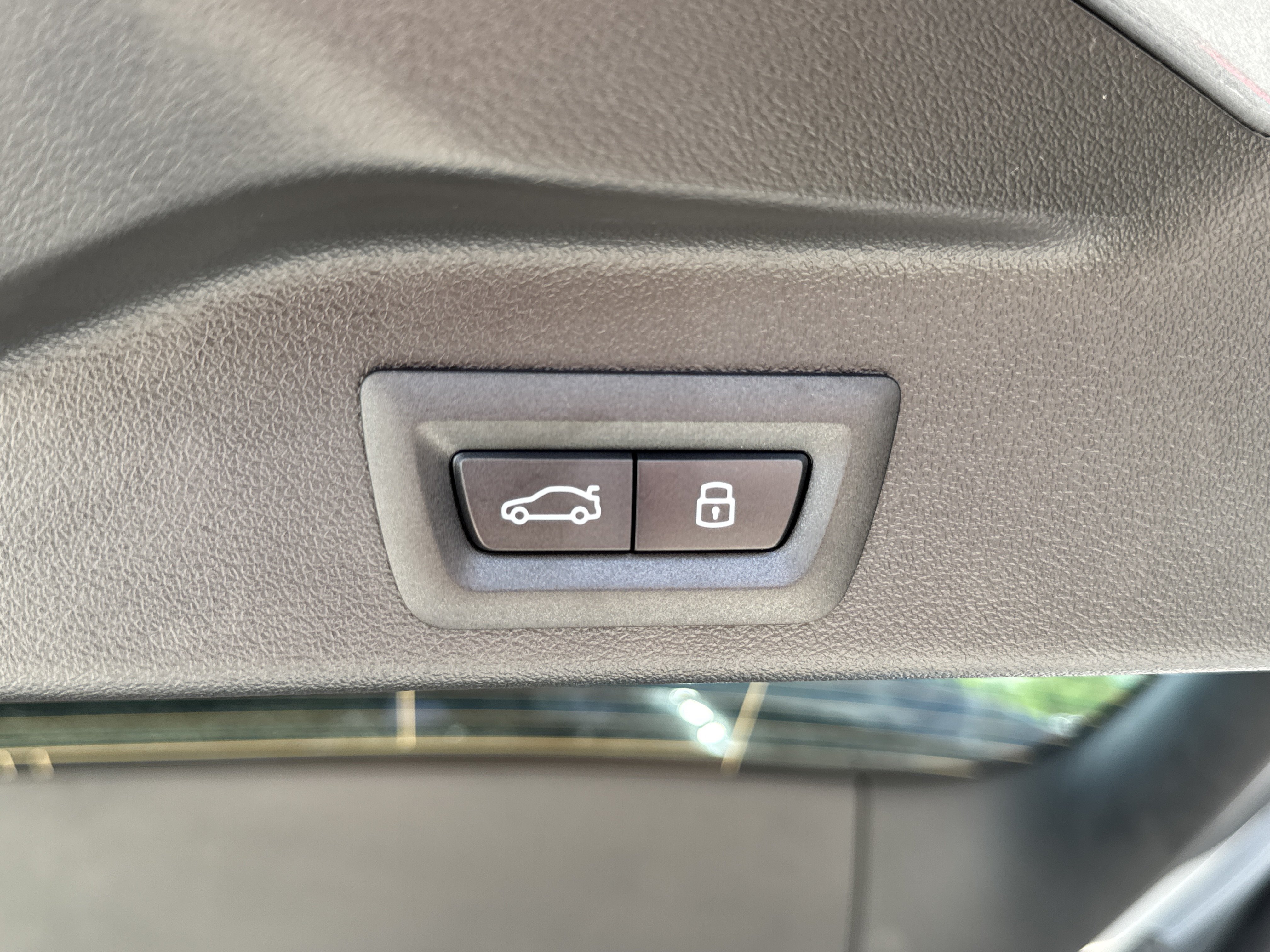 New 2026 SKYSCRAPER GREY BMW xDrive40i image 25