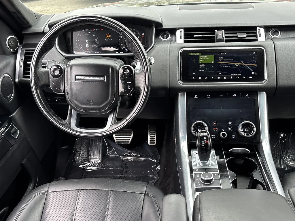 Used 2022 Santorini Black Metallic Land Rover HSE Silver Edition image 15