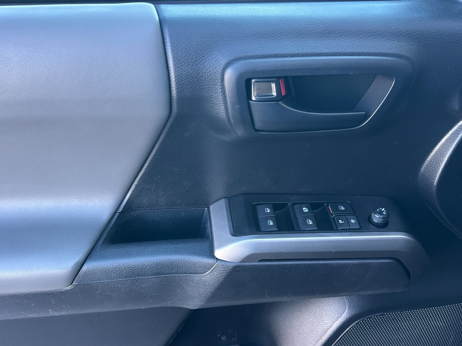 Used 2021 Magnetic Gray Metallic Toyota SR5 image 11