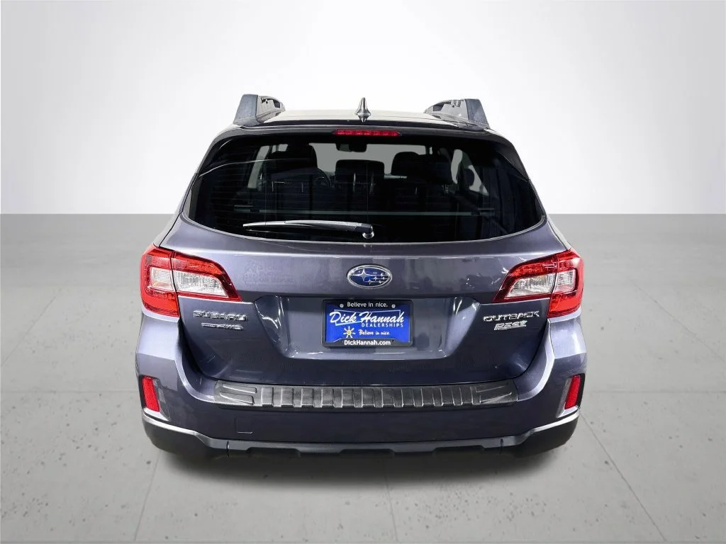 Used 2017 Gray Subaru 2.5i Premium image 7