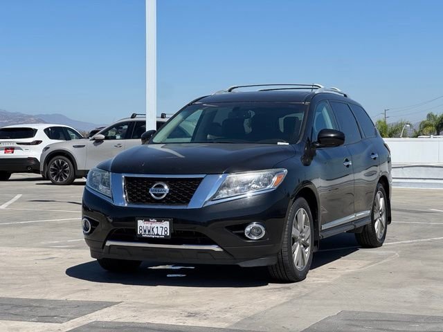 Used 2016 Magnetic Black Nissan Platinum image 6