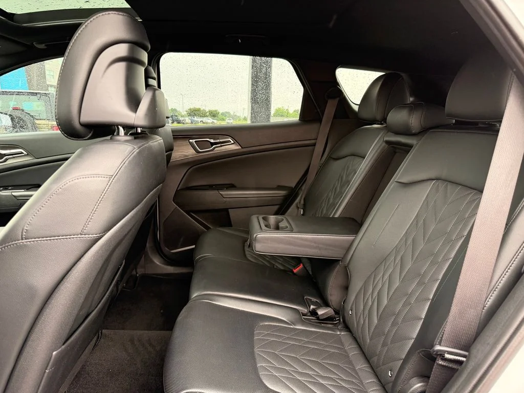 Used 2024 Glacial White Pearl Kia X-Line image 32