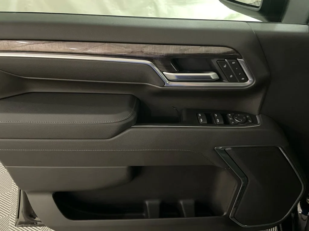 2026 Chevrolet Silverado 2500 HD LTZ - Photo 10