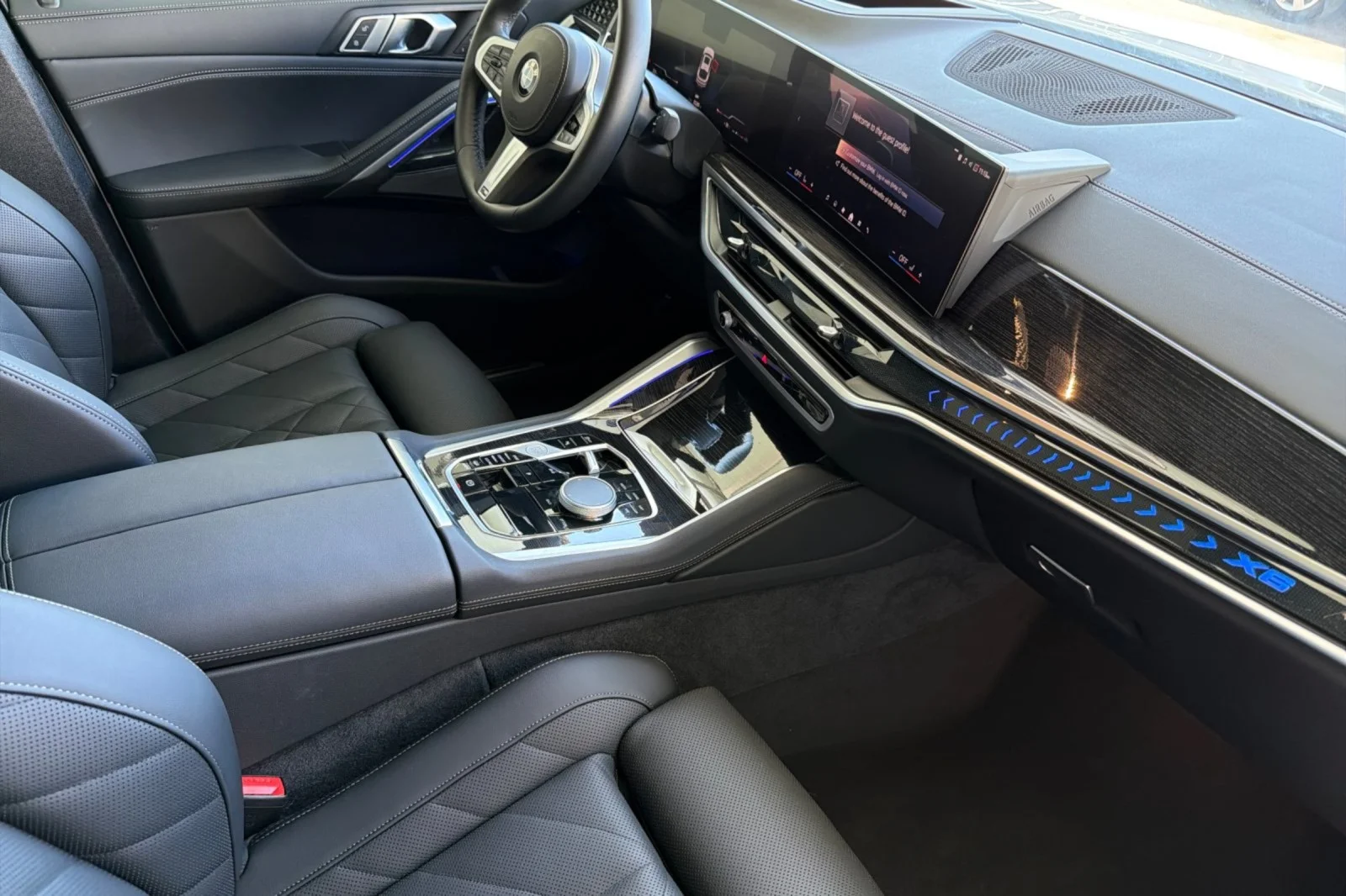 Used 2025 Alpine White BMW xDrive40i image 15