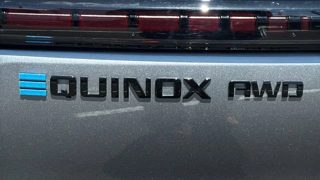 2026 Chevrolet Equinox EV RS - Photo 28