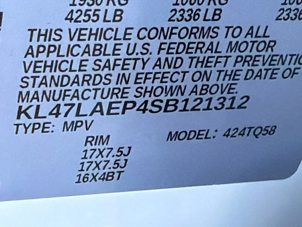 Used 2025 White Buick Preferred image 31