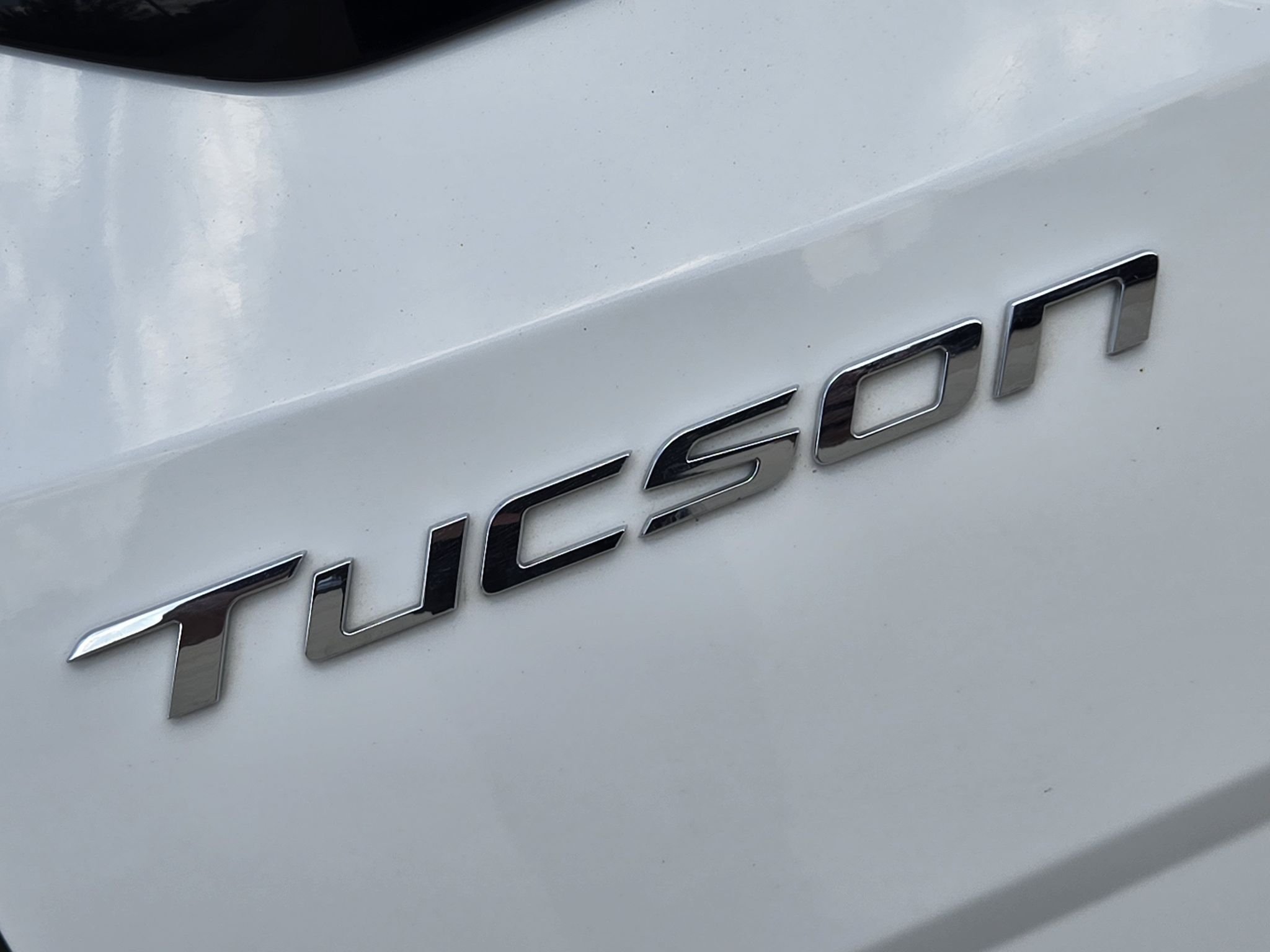 Used 2024 White Pearl Hyundai SEL image 12